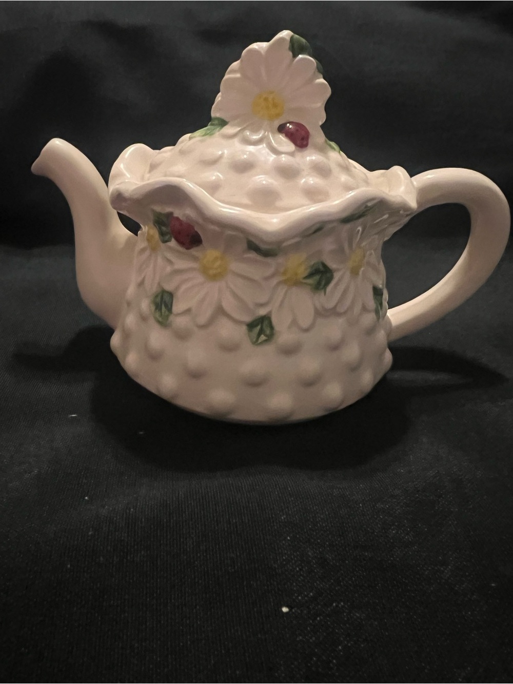 White Floral Ceramic hobnail Teapot with Daisy and Lady Bugs Motif